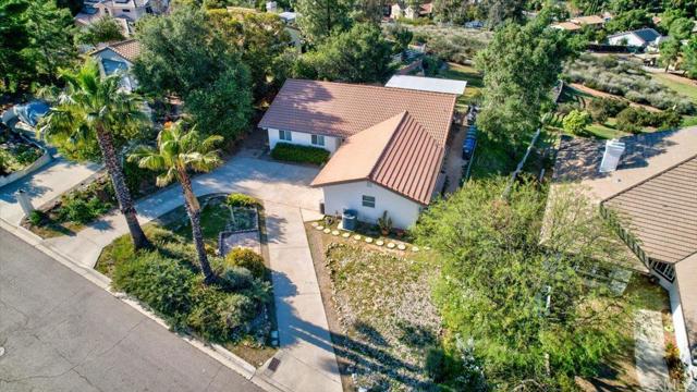 15720 Zeigler Court, Ramona CA: https://media.crmls.org/mediaz/061ba0ae-4e51-4d15-bef4-4f01ad6ad64a.jpg