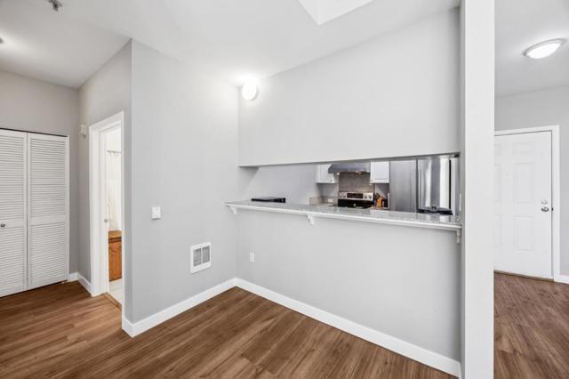 401 S Norfolk Street, San Mateo CA: https://media.crmls.org/mediaz/061c19d8-d309-4098-b64b-33a3e90c2aa4.jpg