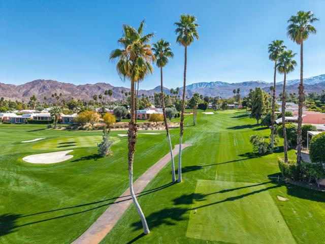 46650 Amir Drive, Palm Desert CA: https://media.crmls.org/mediaz/061d4ed5-7a58-48ac-bd9b-f830ced1bda9.jpg