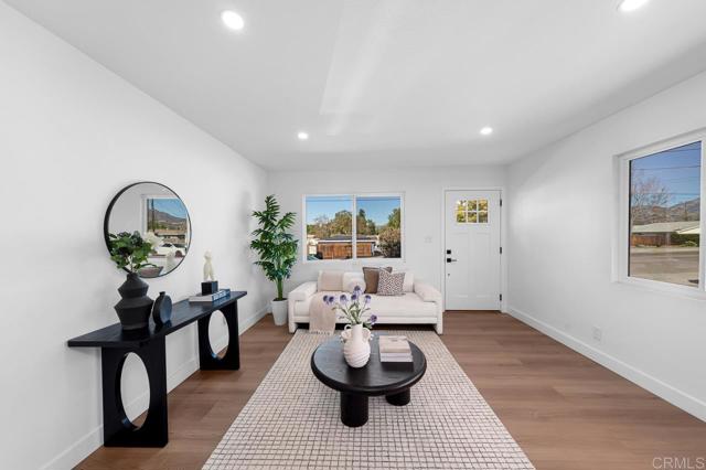 Detail Gallery Image 10 of 37 For 12721 Julian Ave, Lakeside,  CA 92040 - 3 Beds | 2 Baths