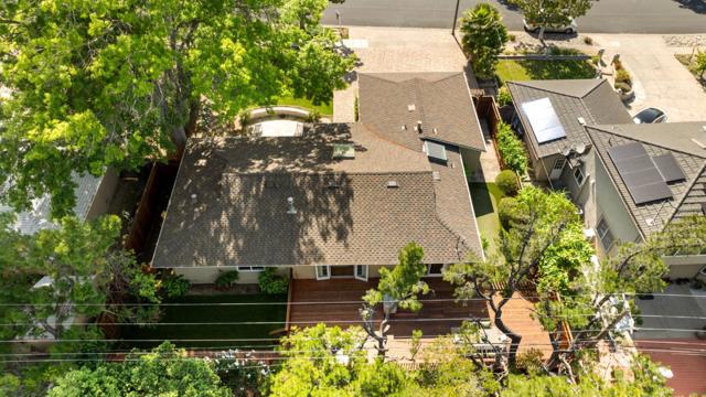 228 Prince Street, Los Gatos CA: https://media.crmls.org/mediaz/061e4fcc-6cce-4478-ac08-82ff22a3f304.jpg