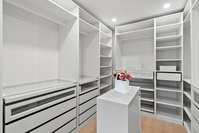 230 Westchester Drive, Los Gatos CA: https://media.crmls.org/mediaz/061ee0f1-40ed-4521-85c8-a03206445217.jpg