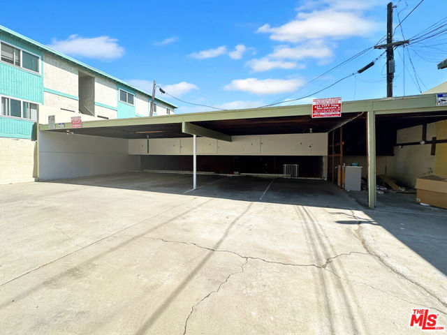 804 E Kelso Street, Inglewood CA: https://media.crmls.org/mediaz/061f6fec-0464-4590-8b4c-e0a9c6ceb247.jpg