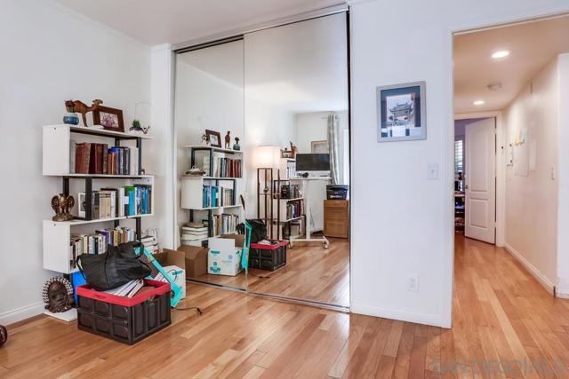 7560 Eads Ave, La Jolla CA: https://media.crmls.org/mediaz/06207e03-f550-4496-930d-22566958bc08.jpg