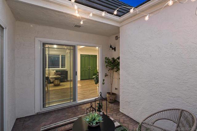 1736 Hill Top Lane, Encinitas CA: https://media.crmls.org/mediaz/06212e2a-c532-4e9c-8c11-7d63a17ffe7a.jpg
