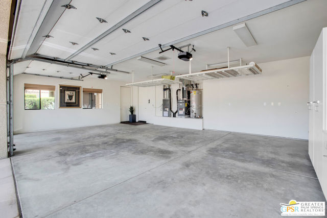 39700 Keenan Drive, Rancho Mirage CA: https://media.crmls.org/mediaz/06215ef9-3146-4213-8797-372083481b68.jpg