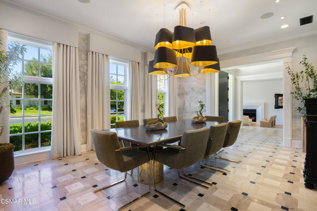 2160 Marshbrook Road, Thousand Oaks CA: https://media.crmls.org/mediaz/0621624d-6a28-4b84-b33d-16c95939a040.jpg