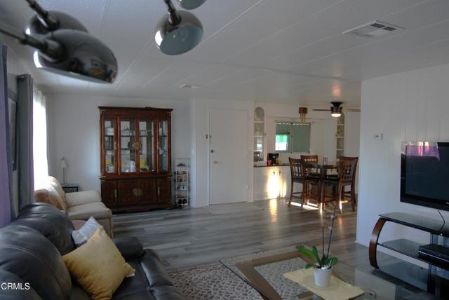 Detail Gallery Image 5 of 14 For 280 Columbia Pl #48,  Oxnard,  CA 93033 - 3 Beds | 0 Baths