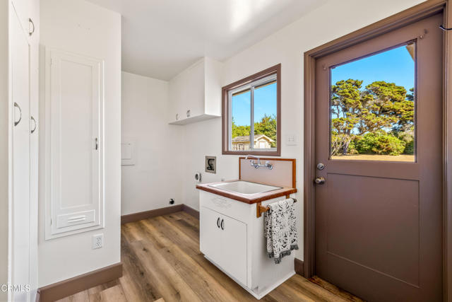 18601 Cypress Road, Fort Bragg CA: https://media.crmls.org/mediaz/06224714-2542-4ce1-b532-98eaa2992bce.jpg