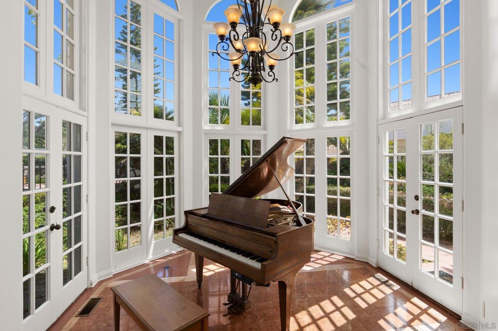 9450 La Jolla Farms Rd. - photo 17