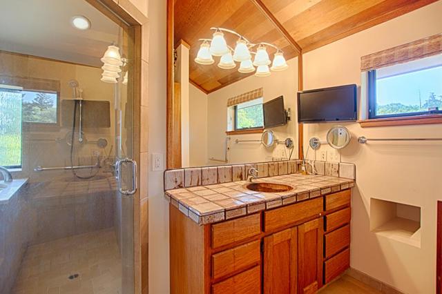 18467 Las Cumbres Road, Los Gatos CA: https://media.crmls.org/mediaz/0623730d-42f6-422a-bd4e-6c4439b29478.jpg