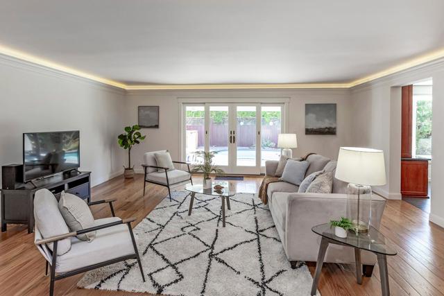 1513 Meadow Lane, Mountain View CA: https://media.crmls.org/mediaz/0623cc1a-73e0-435a-9d03-4360bab525de.jpg