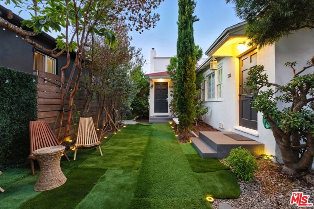 521 Venice Way, Venice CA: https://media.crmls.org/mediaz/0624332f-9285-48c6-9674-a59c77cdfe77.jpg