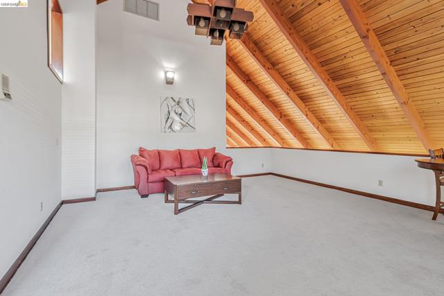 1518 MADERA CT, El Cerrito CA: https://media.crmls.org/mediaz/062441af-18f0-43e5-a39d-ed9d9f026e8f.jpg