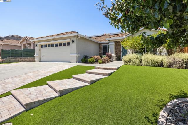 5408 La Salle Way, Vallejo CA: https://media.crmls.org/mediaz/06248618-e134-46b5-8016-0adbc0c38b32.jpg