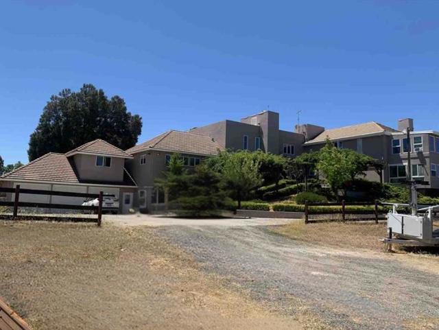25300 Loma Prieta Avenue, Los Gatos CA: https://media.crmls.org/mediaz/0624de3d-5e14-4f16-b41a-d784dc4aa780.jpg