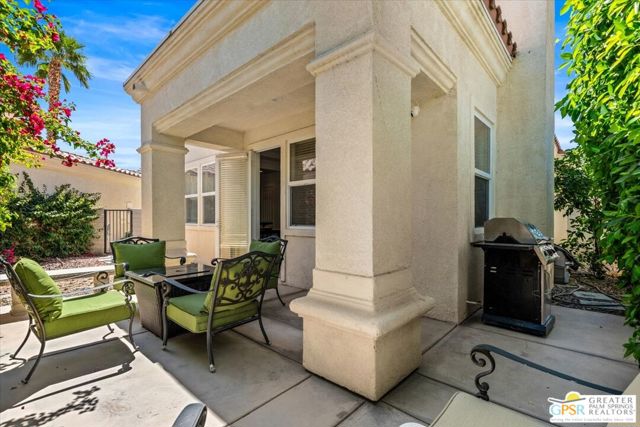 57410 Via Vista Vista, La Quinta CA: https://media.crmls.org/mediaz/0624f2ef-61ab-44fb-b730-017a5a3e2977.jpg
