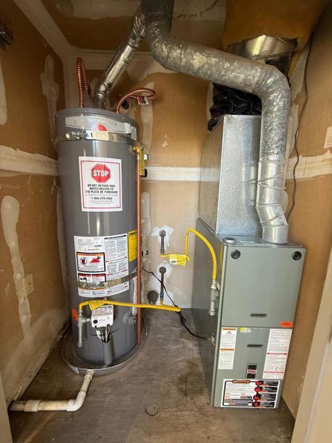 1053 Riker Street, Salinas CA: https://media.crmls.org/mediaz/0624f57a-80c0-405d-b153-94b2a6f89f1c.jpg