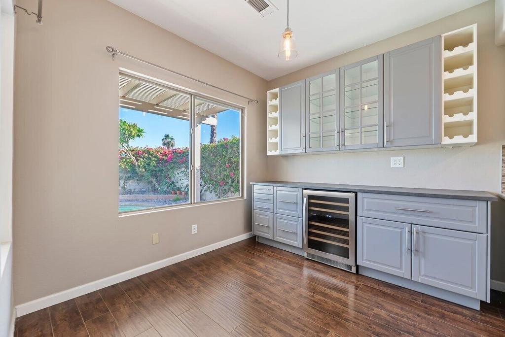 MLS #219138509DA image #11