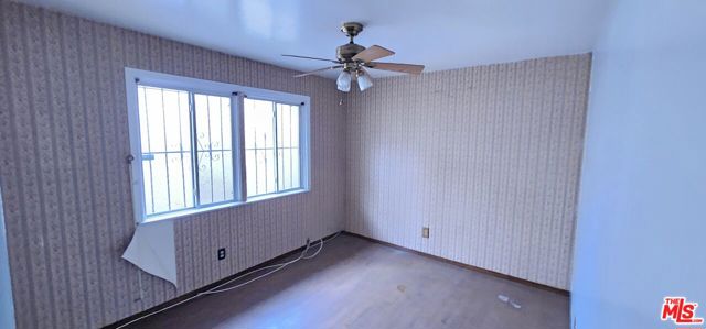 1393 N Navarro Avenue, Pasadena CA: https://media.crmls.org/mediaz/06253630-4222-4de9-9825-29bd9b8e156d.jpg