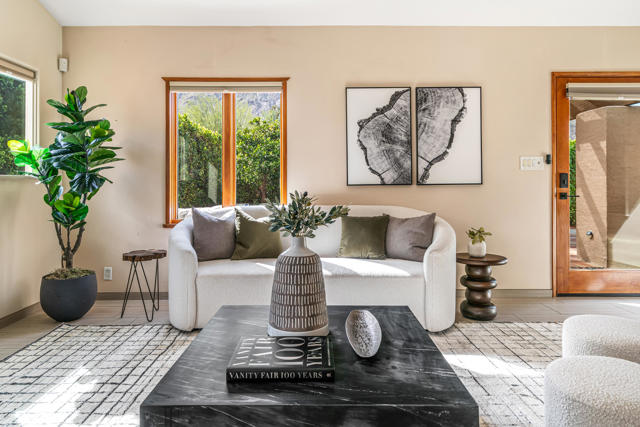 610 S Camino Real, Palm Springs CA: https://media.crmls.org/mediaz/062537e1-0d8e-4213-b239-85e8eb3643d0.jpg