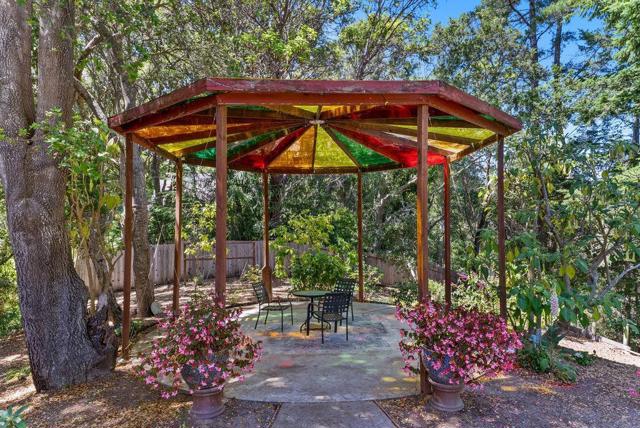 825 Skyward Drive, Aptos CA: https://media.crmls.org/mediaz/06257abb-ea51-452d-9895-a9a6c75e4798.jpg