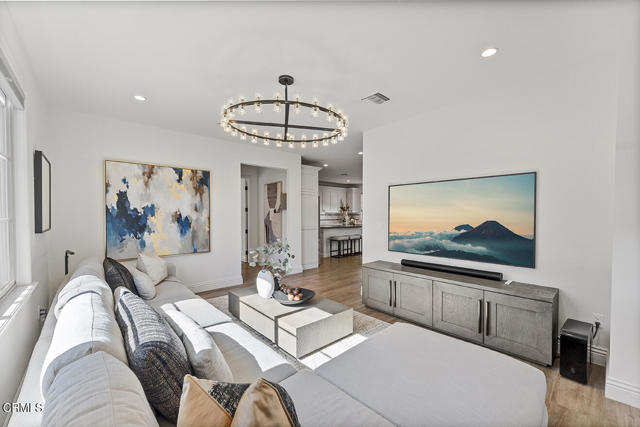 418 Fairview Avenue, Arcadia CA: https://media.crmls.org/mediaz/06262d15-4e4c-4d0e-98c7-ad63f5241297.jpg