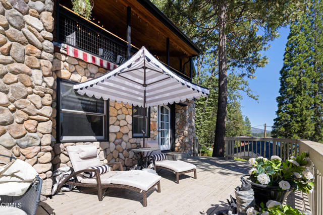54186 Road 432, Bass Lake CA: https://media.crmls.org/mediaz/0627265c-ef7c-4524-b68e-24b26c8c9c86.jpg
