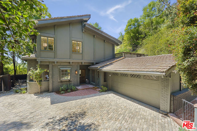 9477 Gloaming Drive, Beverly Hills, California 90210, 4 Bedrooms Bedrooms, ,3 BathroomsBathrooms,Single Family Residence,For Sale,Gloaming,24381305