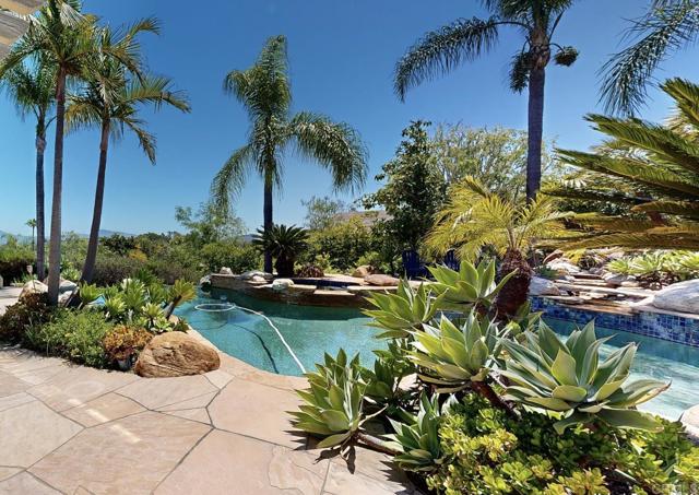 2034 Ridgecrest Place, Escondido CA: https://media.crmls.org/mediaz/0627d7b5-f5c7-4ccc-b2dc-3e38290f4e77.jpg