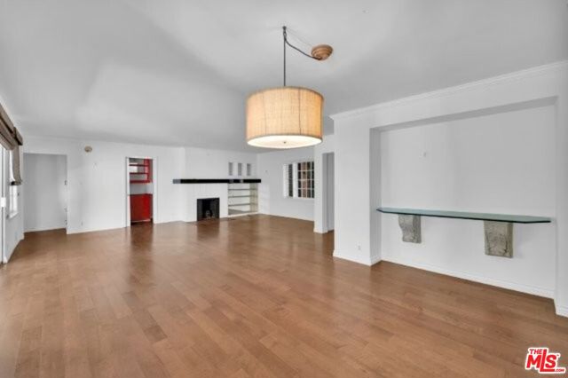 11378 Ovada Place, Los Angeles CA: https://media.crmls.org/mediaz/06281072-1d62-4ce1-8baf-6cd936f834fd.jpg