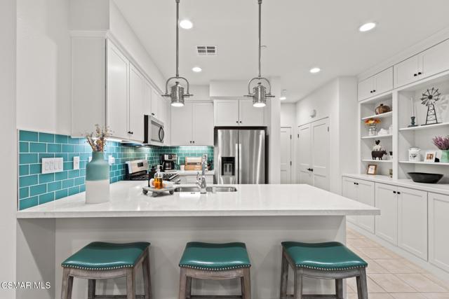 230 Farmhouse Drive, Simi Valley CA: https://media.crmls.org/mediaz/062892b3-0652-4c64-9b5d-d0d5cff7e67f.jpg