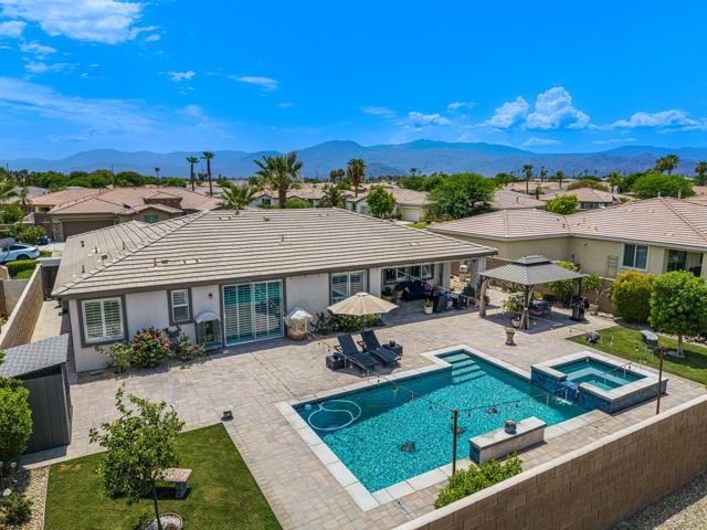 82806 Vincent Drive, Indio CA: https://media.crmls.org/mediaz/062922e2-fa21-493f-82ea-dcb734efd6dd.jpg