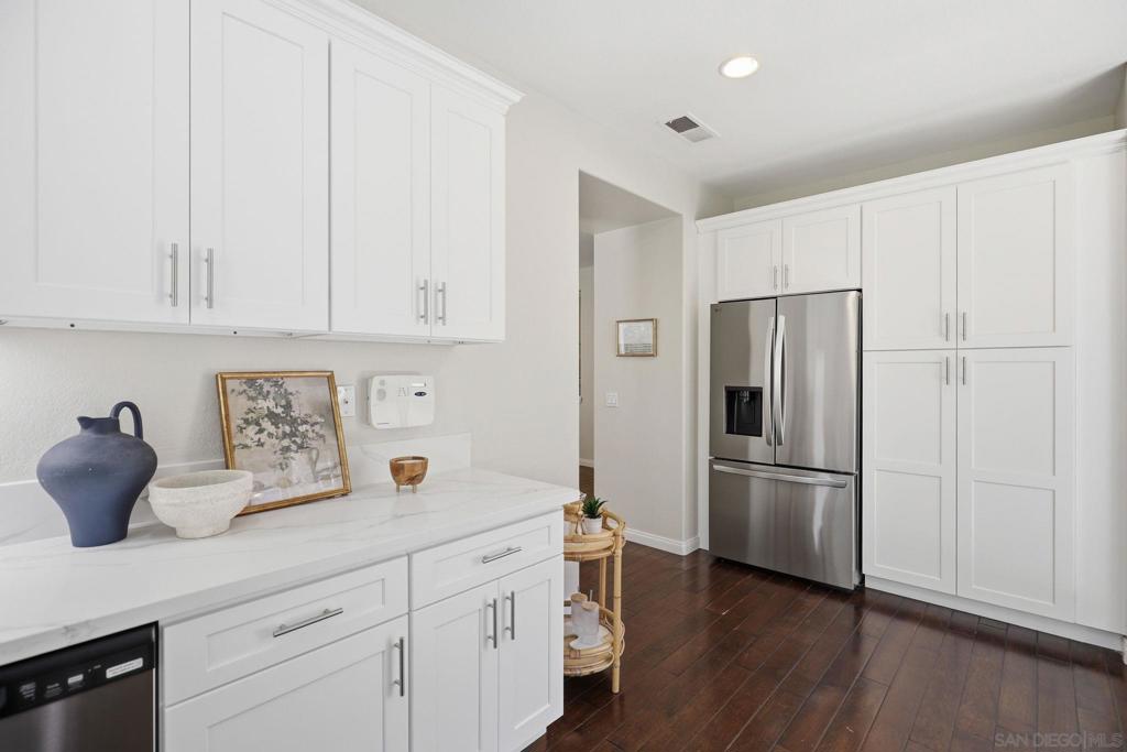 7385 Healis Pl - photo 15