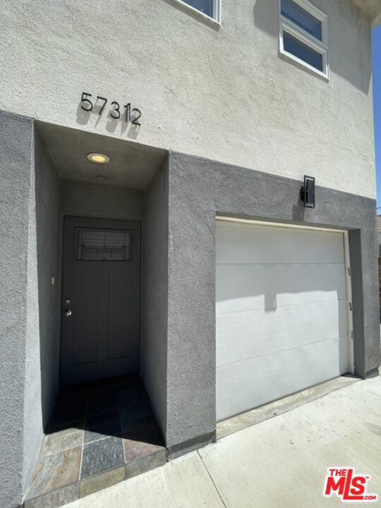 5733 Fulcher Avenue photo 30