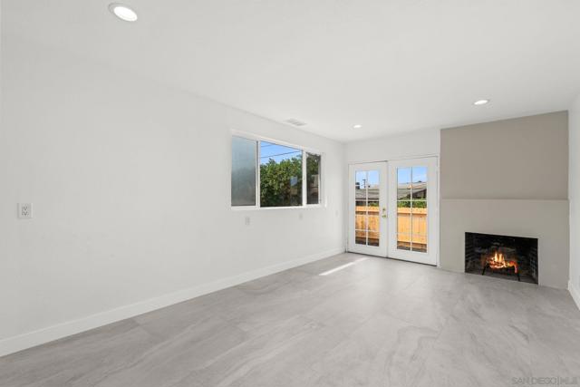 614 Fifth Ave, Chula Vista CA: https://media.crmls.org/mediaz/062c2534-6a35-43b5-9b12-04c958aa72c5.jpg