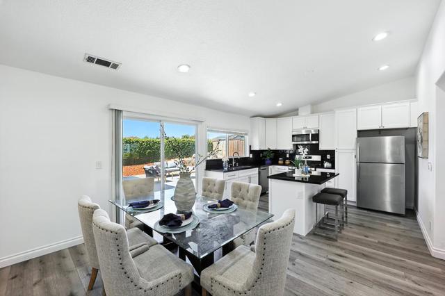 5953 Bellflower Drive, Newark CA: https://media.crmls.org/mediaz/062c58ef-4912-49dd-9c90-4fdbf6ff6b98.jpg