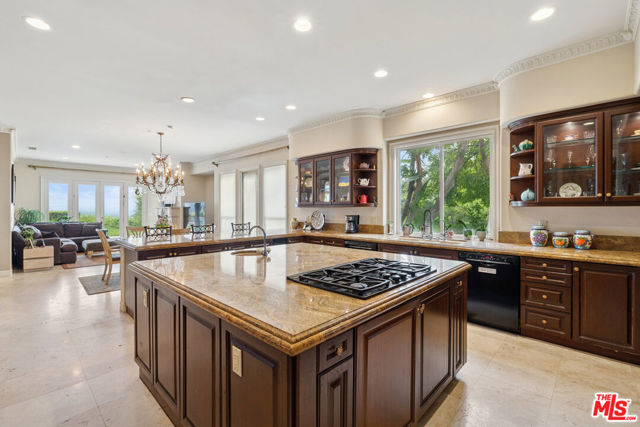 19016 Devonport Lane, Tarzana CA: https://media.crmls.org/mediaz/062c6d95-db28-4bc1-a194-ba62ab1a7f7d.jpg