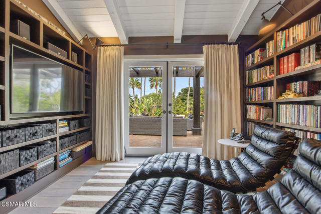 6972 Grasswood Avenue, Malibu CA: https://media.crmls.org/mediaz/062c70cf-3787-4784-a4ee-466b6e2d2727.jpg