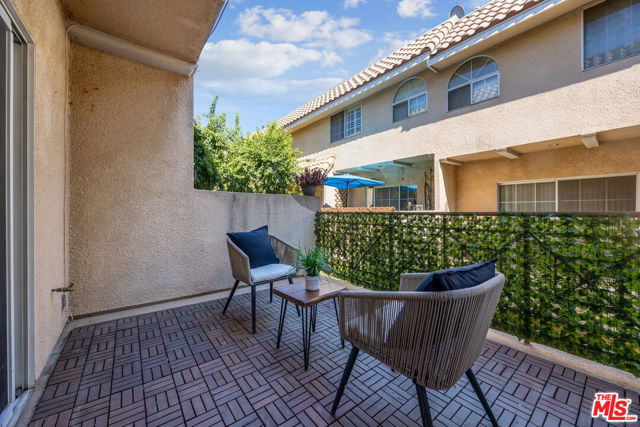14365 Foothill Boulevard, Sylmar CA: https://media.crmls.org/mediaz/062c8e1f-abd1-4bf9-b71d-3c2f69454dcc.jpg