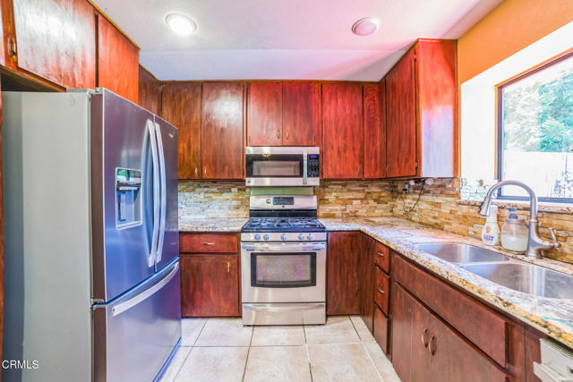 352 Cedarbrook Drive, Twin Peaks CA: https://media.crmls.org/mediaz/062c9440-8cfa-4869-bdcd-42a046d9de73.jpg