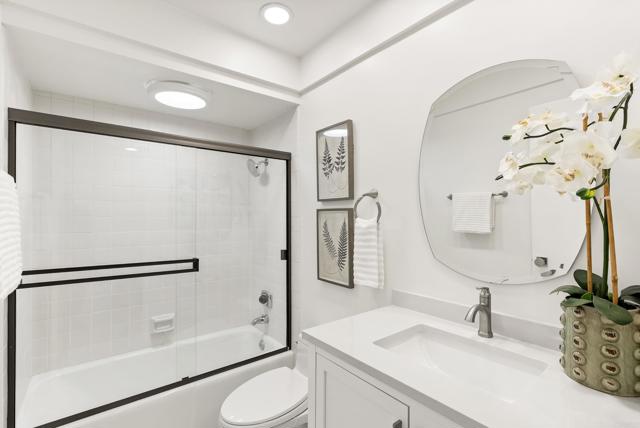 3819 Via Amistosa, Rancho Santa Fe CA: https://media.crmls.org/mediaz/062cf392-4a18-464e-a8a0-58103b8004ce.jpg