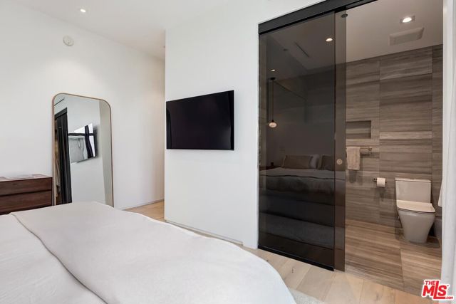 825 N Kings Road, West Hollywood CA: https://media.crmls.org/mediaz/062d3765-243e-473d-8c68-a6004540dcc6.jpg