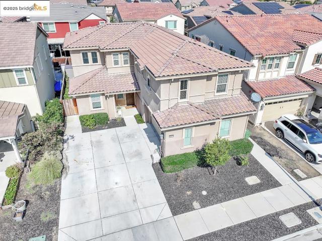 497 Tintori Ct, Brentwood CA: https://media.crmls.org/mediaz/062da4cc-9868-47c6-9f1b-0101590326e8.jpg