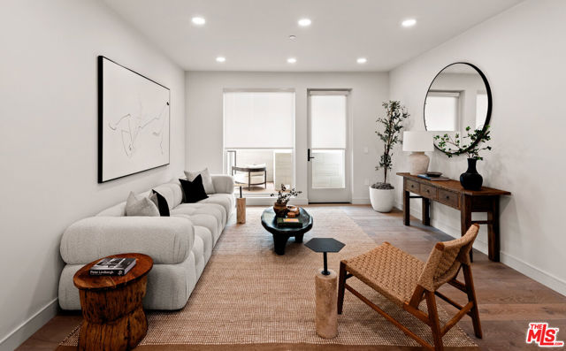 Drew Fenton | 505 S Barrington Avenue Los Angeles CA | MLS: 7082117