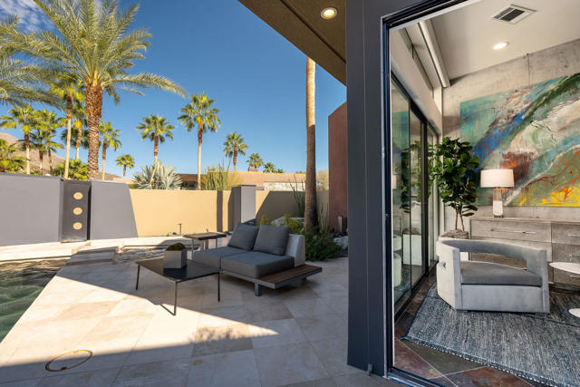 335 Patel Place, Palm Springs CA: https://media.crmls.org/mediaz/062df1cf-7ea9-40e1-bc19-9529d31dea1a.jpg