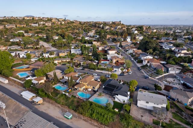 4058 Apore Street, La Mesa CA: https://media.crmls.org/mediaz/062e6a82-23e5-4884-abae-46a13da10f73.jpg