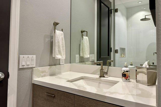 1311 Fuego Circle, Palm Springs CA: https://media.crmls.org/mediaz/06305f2f-4b0a-4b49-b263-88f44518996d.jpg