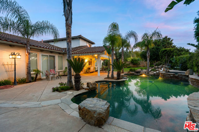 633 Noble Road, Simi Valley CA: https://media.crmls.org/mediaz/0630a376-7115-4165-9833-d16734387c8e.jpg