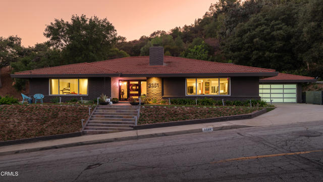 3351 Country Club Drive, Glendale CA: https://media.crmls.org/mediaz/0631349b-9e6b-42e8-9a96-51b136329d83.jpg